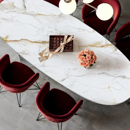 blat-bucatarie-quartz-calacatta-besson-masa