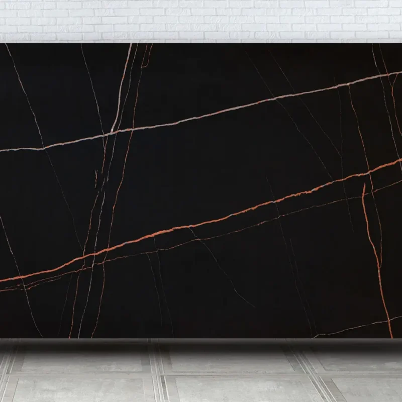 Blat bucătărie quartz Calacatta Marseille Quartz Avant alb cu vene gri rezistent la pete și zgârieturi.