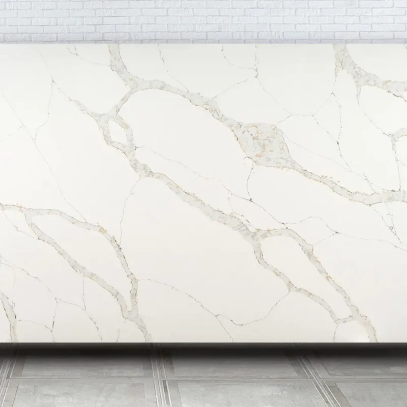 Blat bucătărie quartz Calacatta Versailles Quartz Avant alb cu vene elegante rezistent la pete și zgârieturi.