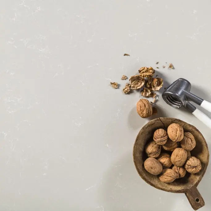 Blat bucătărie quartz Idyma Quartz Coante bej crem rezistent la pete și zgârieturi. Blat bucătărie quartz Idyma Quartz Coante bej crem rezistent la pete și zgârieturi.